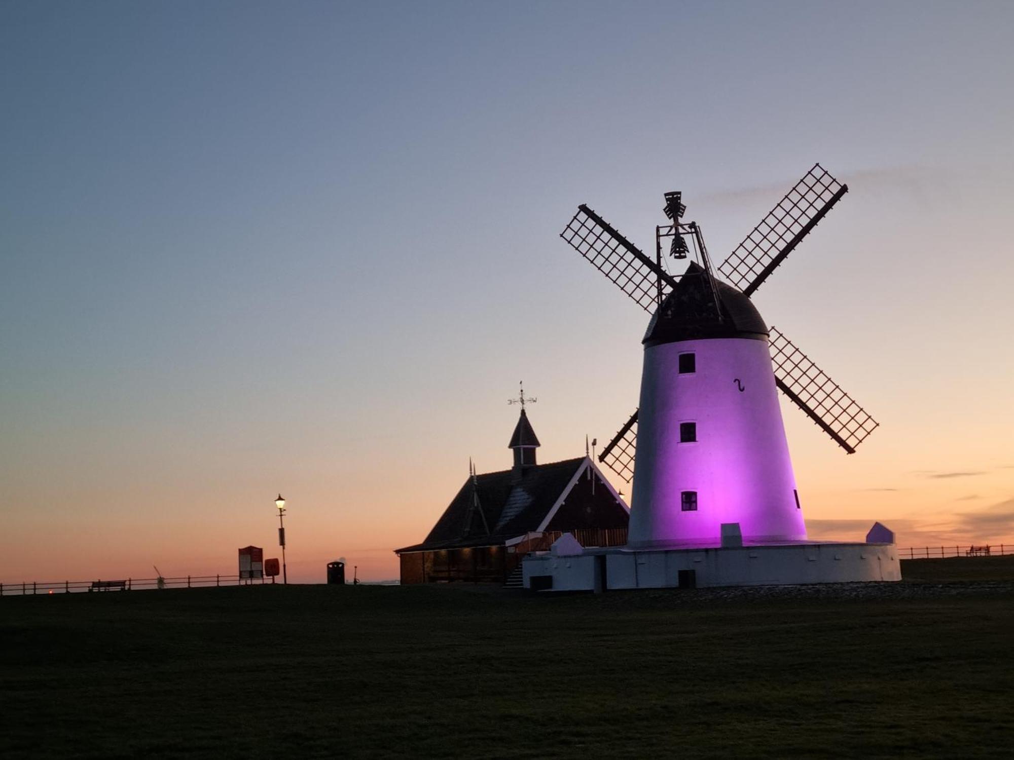 Апартаменты Windmill House Lytham Литам-Сент-Эннс Экстерьер фото